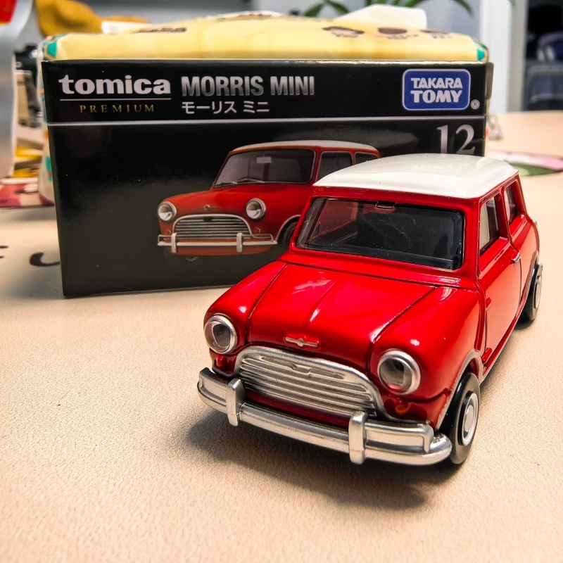 TOMY Premium Black Box 1:12 Sc - Battery Case Storage 评论和价格